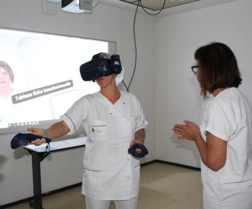Communication et casque de réalité virtuelle en soins - Nos formations en  hypnose et communication